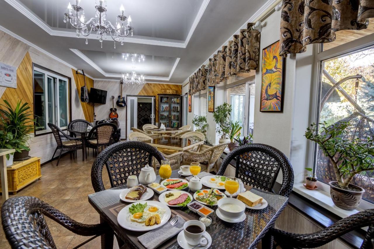 Kausar Hotel Bishkek Exterior foto